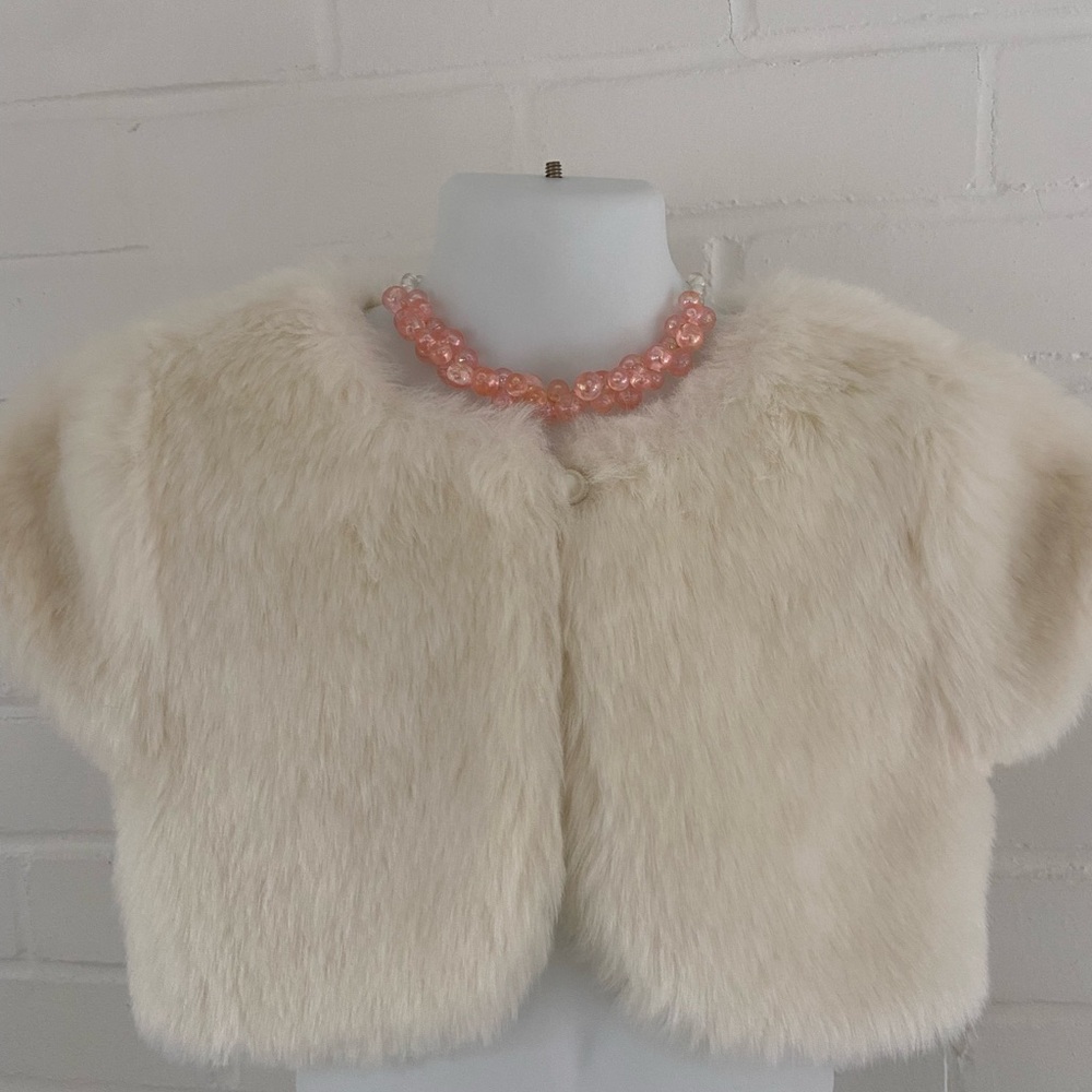 Girls Size 4T Cream Faux Fur Short Sleeve Shrug Bolero Dress-Up Jacket